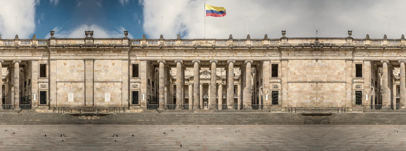 Fachada del Capitolio Nacional de Colombia, en la Plaza de Bolívar de Bogotá